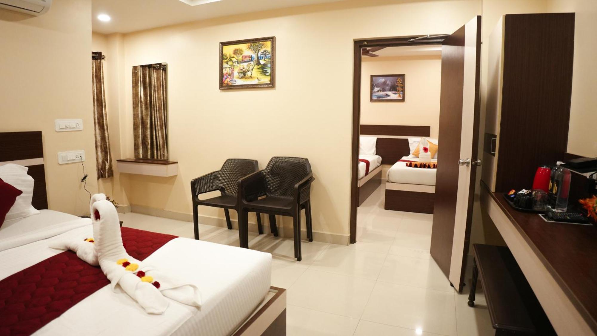 Hotel Mountview Comforts ตีรูปาติ ภายนอก รูปภาพ