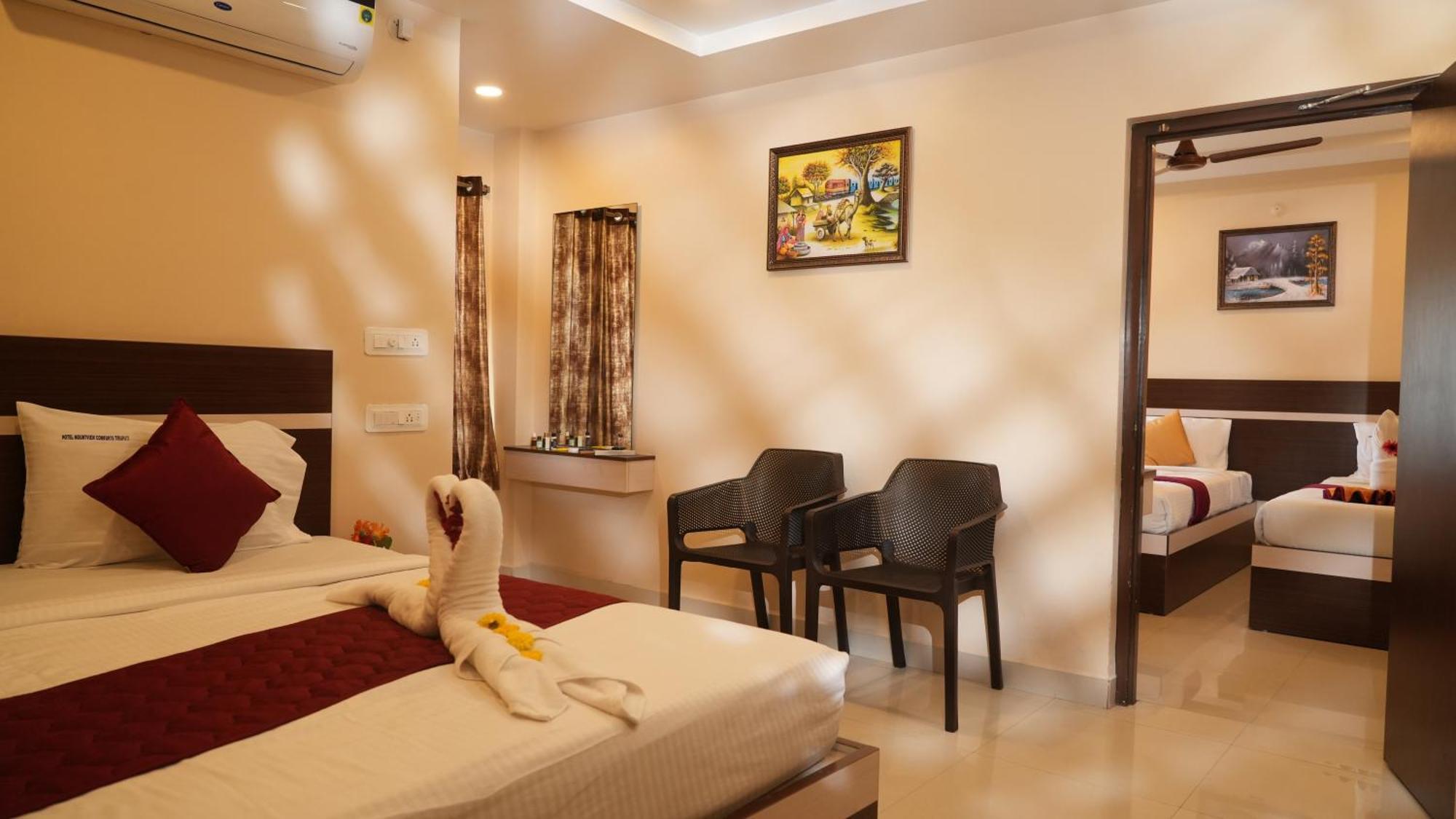 Hotel Mountview Comforts ตีรูปาติ ภายนอก รูปภาพ