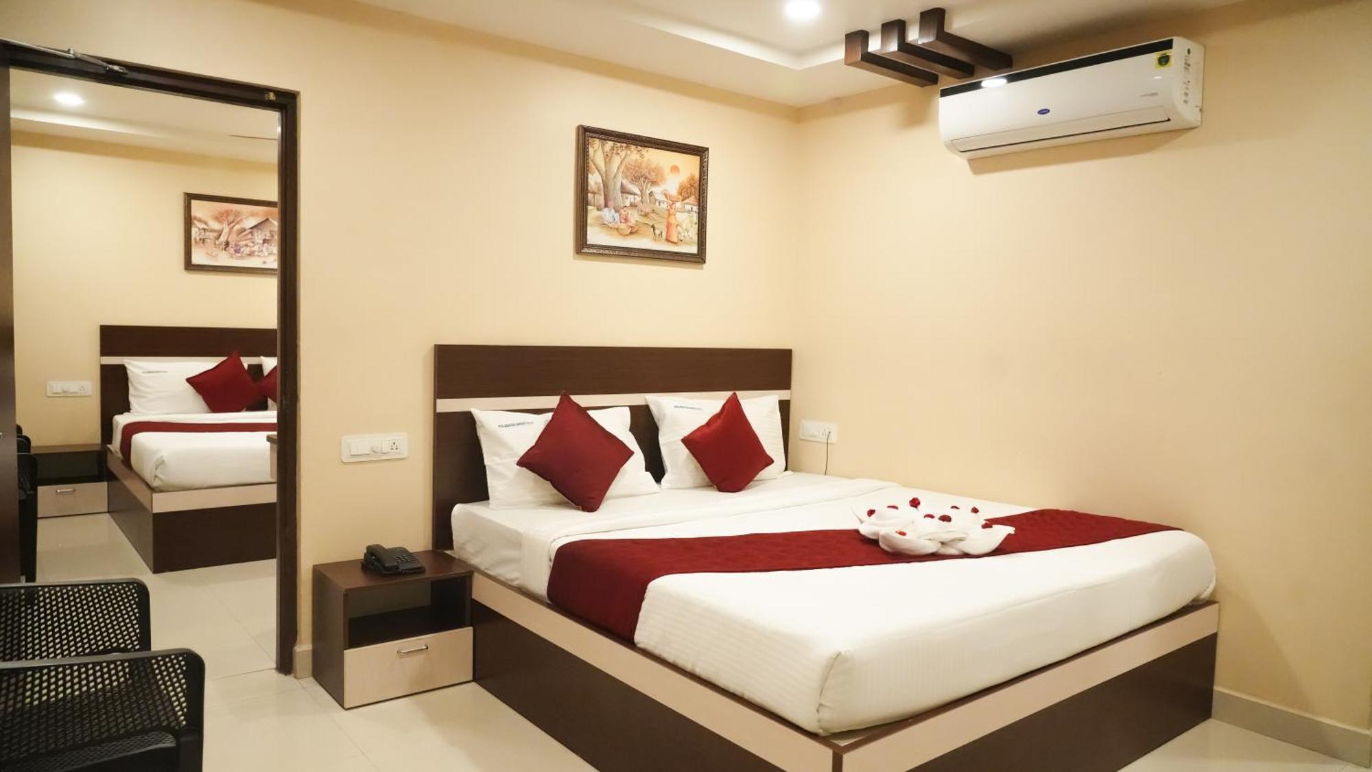 Hotel Mountview Comforts ตีรูปาติ ภายนอก รูปภาพ