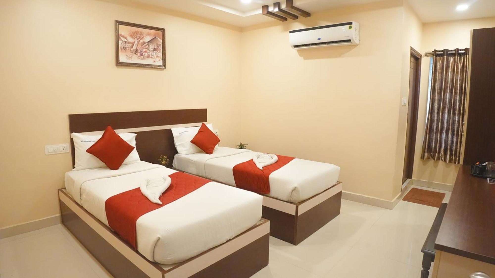 Hotel Mountview Comforts ตีรูปาติ ภายนอก รูปภาพ
